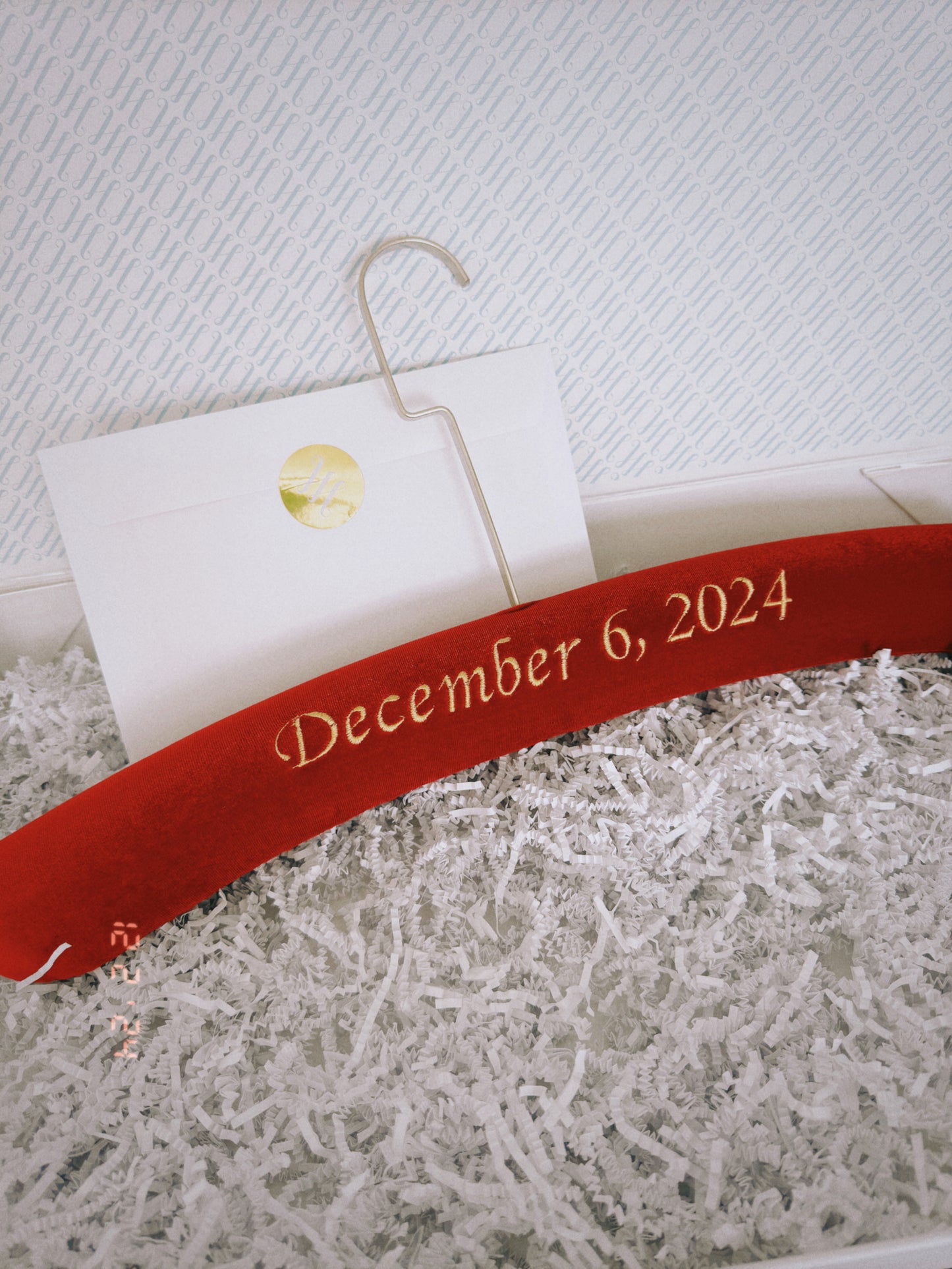 Heirlūm Hanger in Red