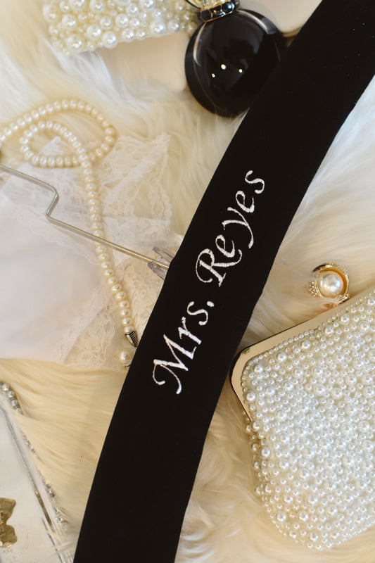 Heirlūm Hanger in Black