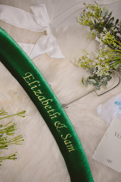 Heirlūm Hanger in Kelly Green
